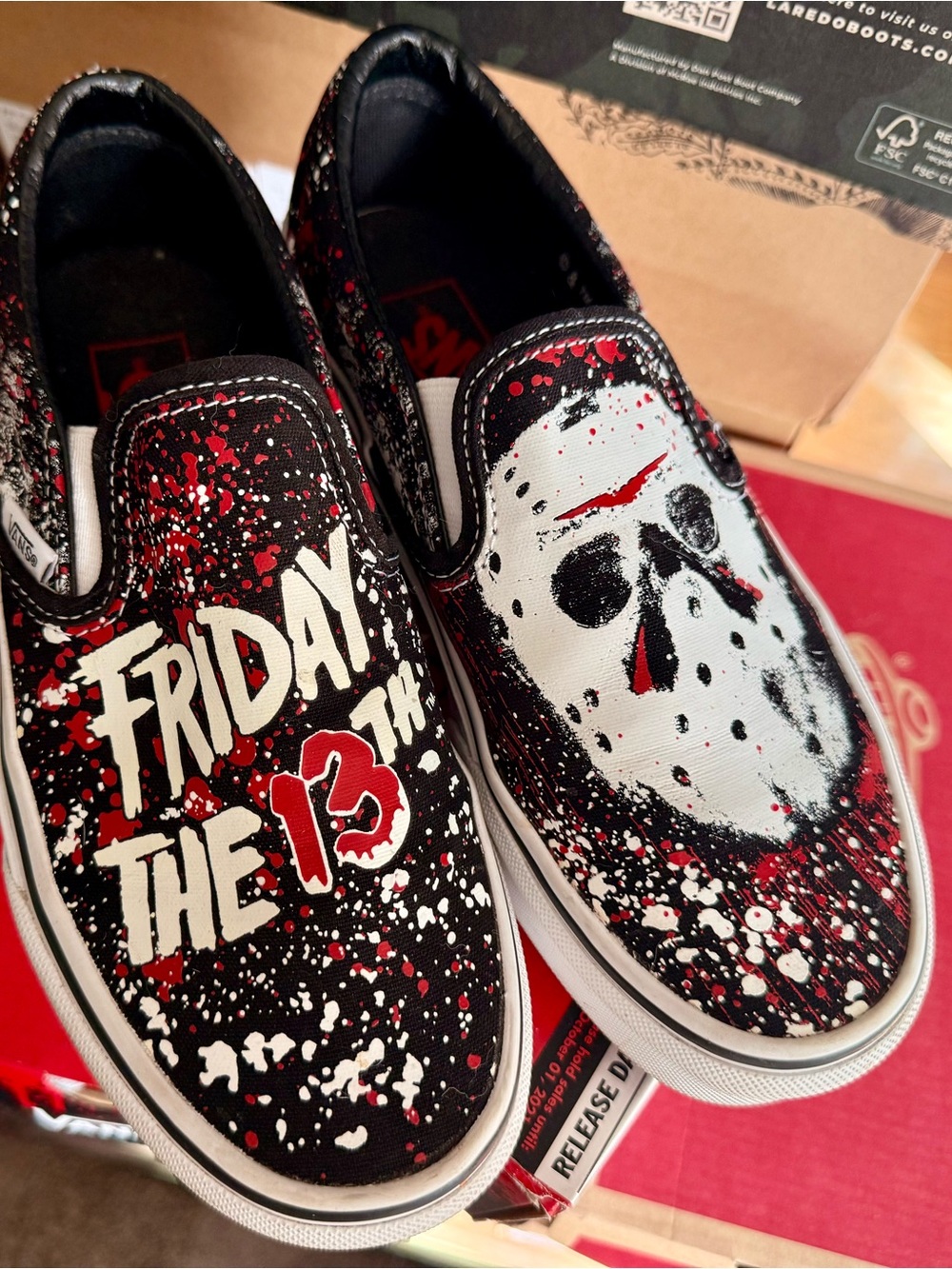 🩸 Vans x Friday the 13th Glow-in-the-Dark Classic Slip-On (2021) 🩸